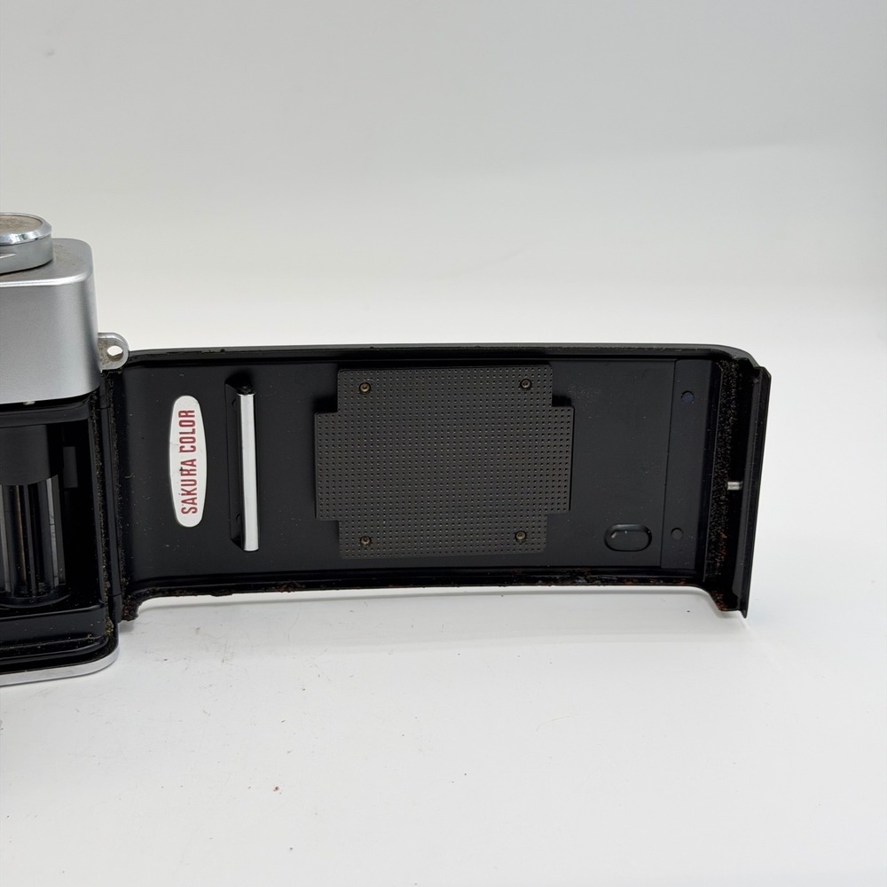Konica EE-Matic Deluxe 35mm Film Camera Hexanon 40mm f2.8 Lens Vintage Japan - Picture 10 of 11